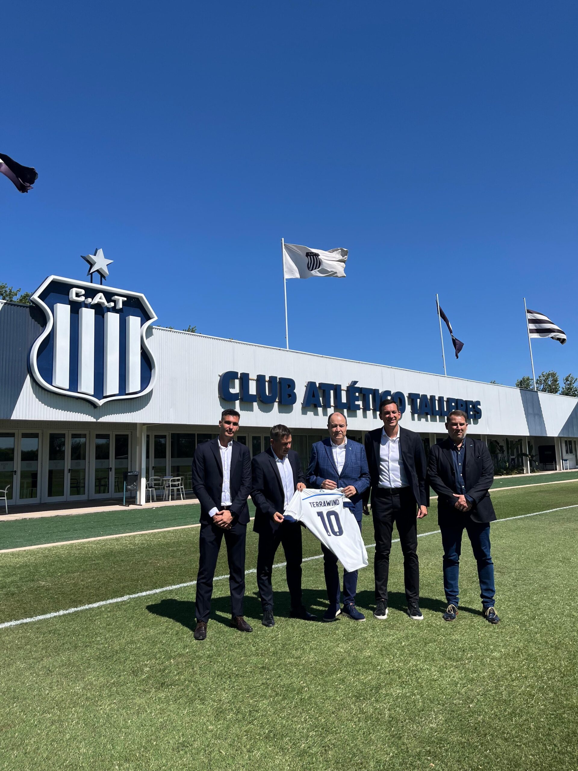 Camiseta de Talleres 👕 Un Vínculo Internacional entre Pasión y Protección